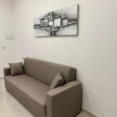 Apartment Central Near To The Beach Sliema