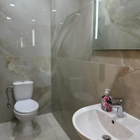 Central Near To The Beach شقة